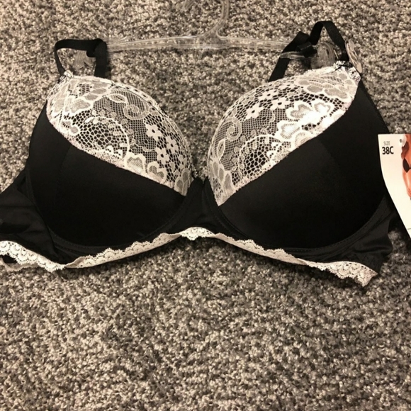 2 bras - Picture 3 of 8